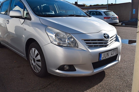 Toyota Verso 4 of 5