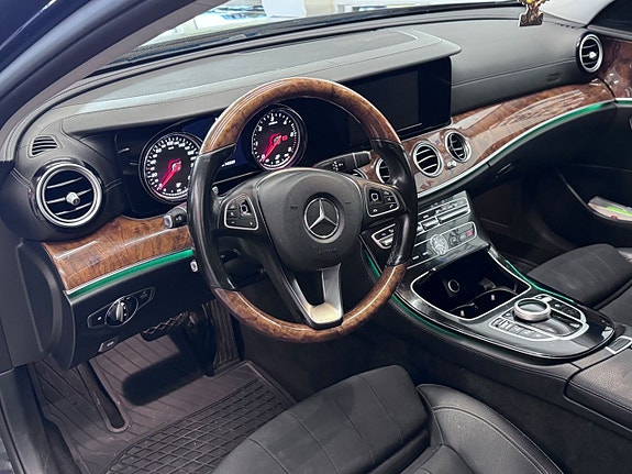 Mercedes-Benz E220 d 5 of 5