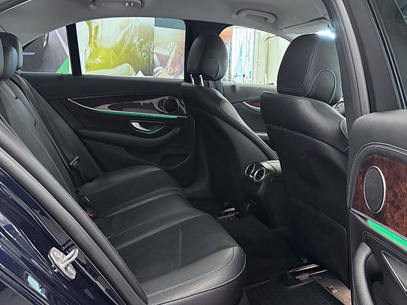 Mercedes-Benz E220 d 7 of 16