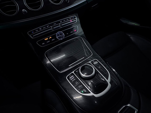 Mercedes-Benz E220 d 14 of 16