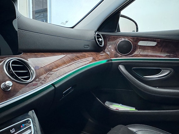Mercedes-Benz E220 d 13 of 16