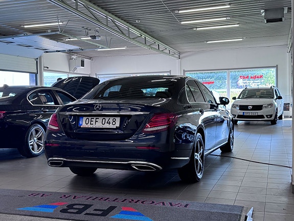 Mercedes-Benz E220 d 16 of 16