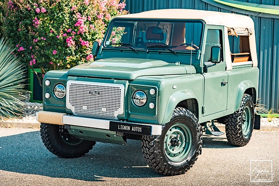 Land Rover Defender 90