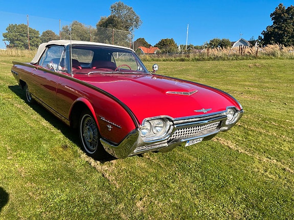 Ford Thunderbird 7 of 24