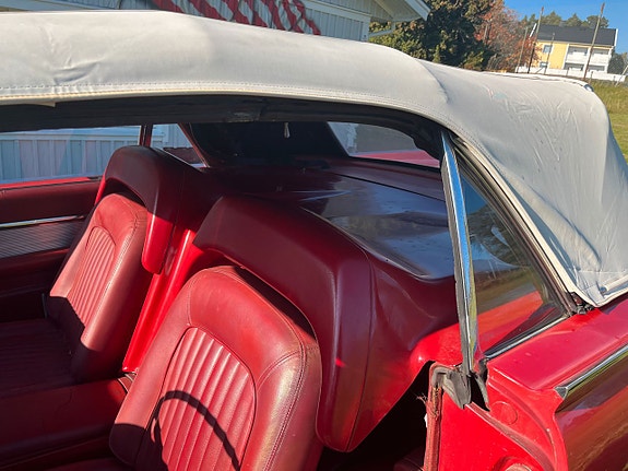 Ford Thunderbird 14 of 24