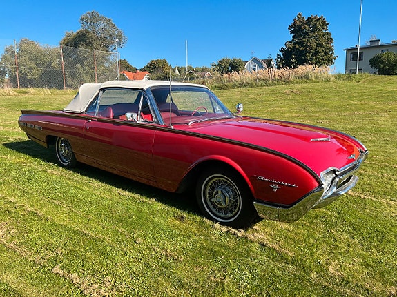 Ford Thunderbird 5 of 5