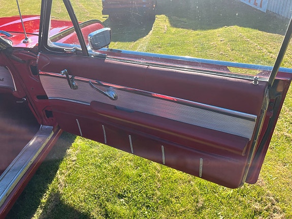 Ford Thunderbird 17 of 24