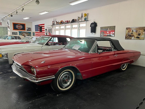 Ford Thunderbird 23 of 24