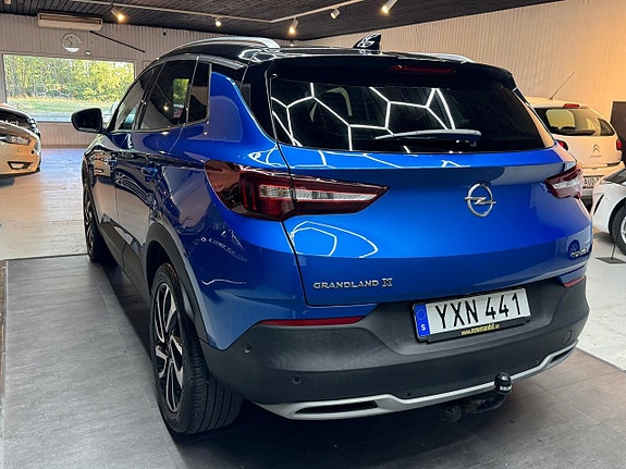 Opel Grandland X 4 of 5