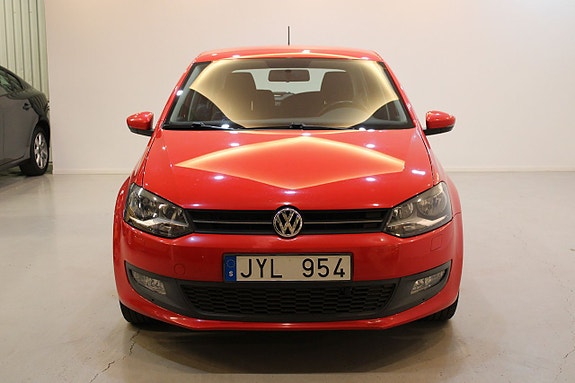 Volkswagen Polo 2 of 5