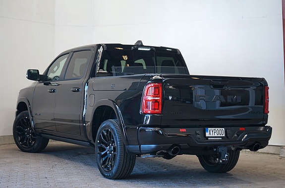 Dodge RAM 1500 3 of 17