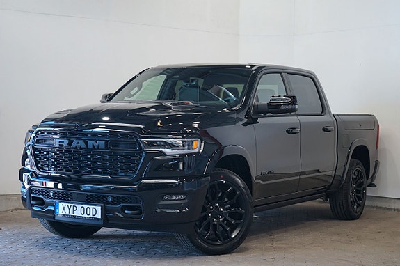 Dodge RAM 1500 2 of 17