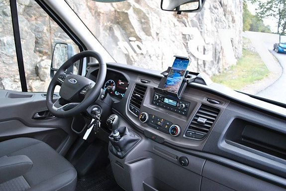 Ford Transit 8 of 17