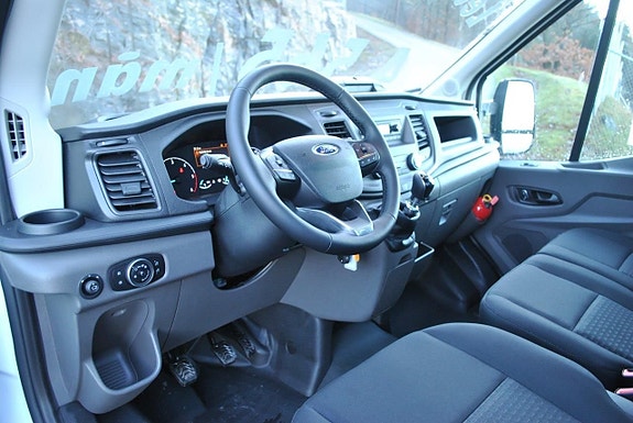 Ford Transit 7 of 17