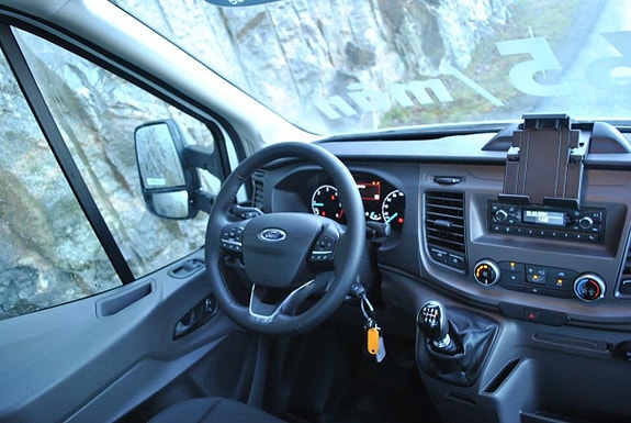 Ford Transit 10 of 17