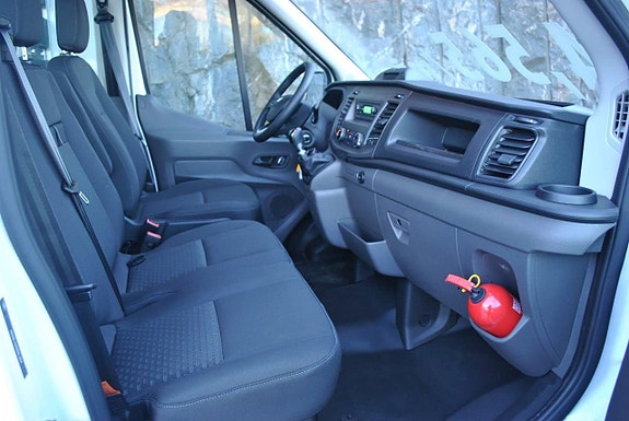 Ford Transit 9 of 17