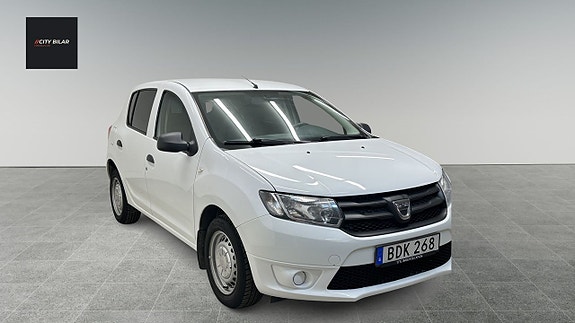Dacia Sandero 3 of 5