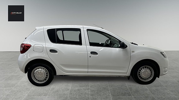Dacia Sandero 4 of 5