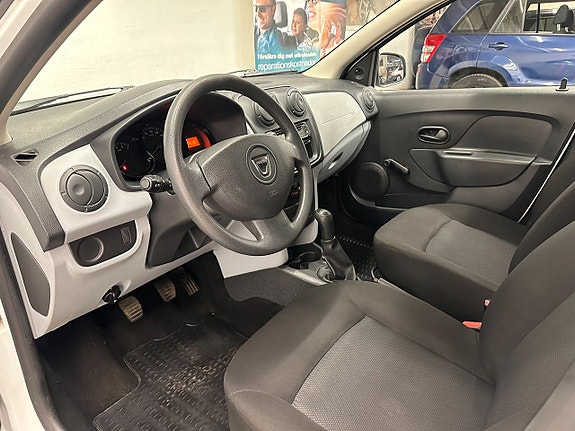Dacia Sandero 11 of 15