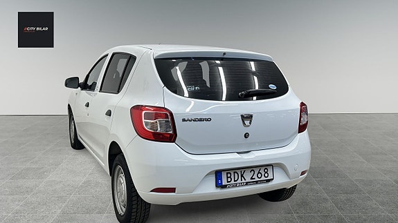 Dacia Sandero 7 of 15
