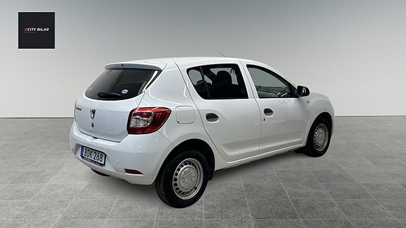 Dacia Sandero 5 of 5