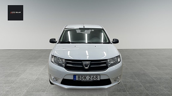 Dacia Sandero 2 of 5