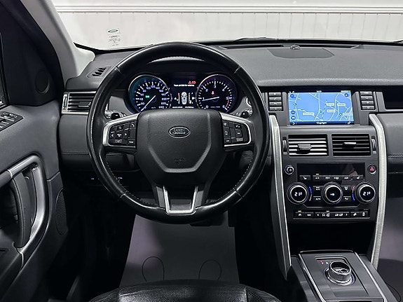 Land Rover Discovery Sport 18 of 25