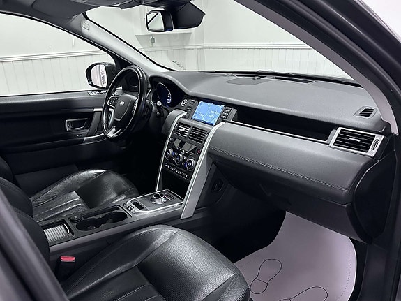 Land Rover Discovery Sport 16 of 25