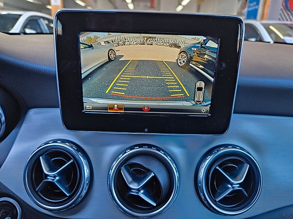 Mercedes-Benz GLA200 d 17 of 17