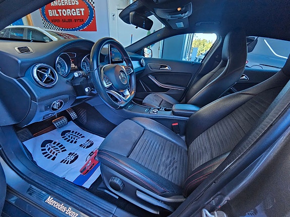 Mercedes-Benz GLA200 d 15 of 17