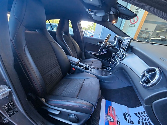 Mercedes-Benz GLA200 d 10 of 17