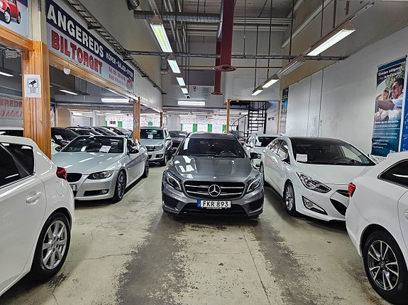Mercedes-Benz GLA200 d 4 of 5