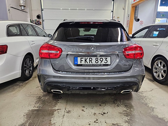 Mercedes-Benz GLA200 d 7 of 17