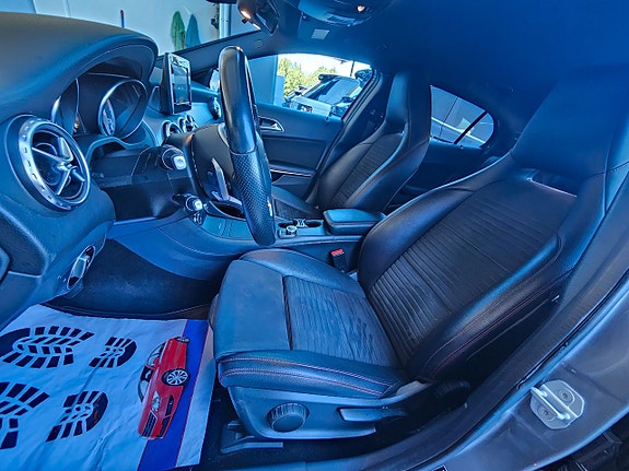 Mercedes-Benz GLA200 d 16 of 17