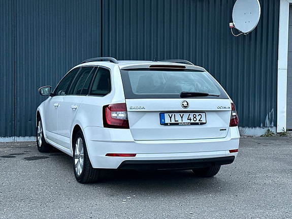 Skoda Octavia 6 of 17