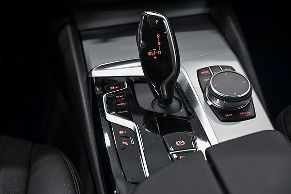 BMW 530e 12 of 22