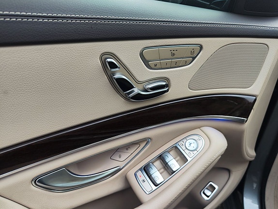 Mercedes-Benz S400 18 of 19