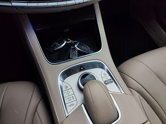 Mercedes-Benz S400 17 of 19