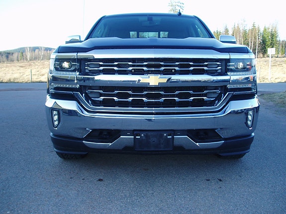 Chevrolet Silverado 5 of 5