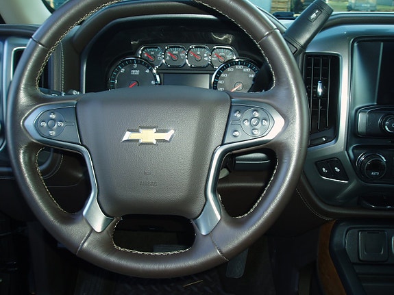 Chevrolet Silverado 2 of 5