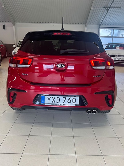 Kia Rio 5 of 5