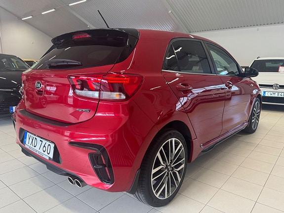 Kia Rio 10 of 18