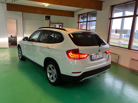 BMW X1 4 of 5
