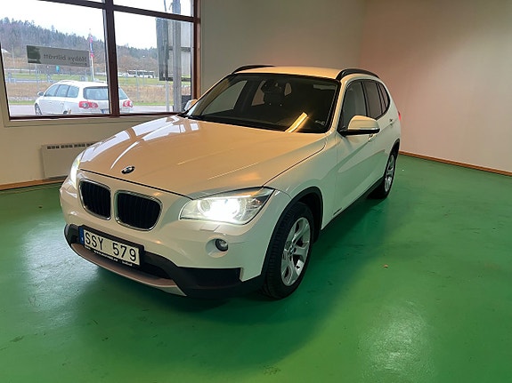 BMW X1 3 of 5