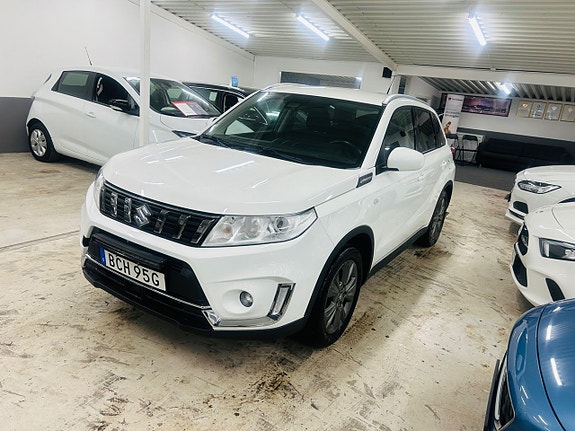 Suzuki Vitara 2 of 19
