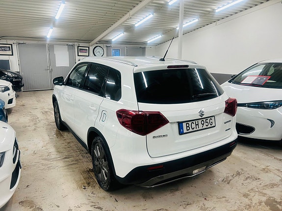 Suzuki Vitara 4 of 19