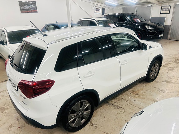 Suzuki Vitara 5 of 19