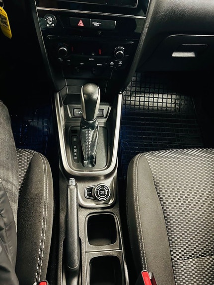 Suzuki Vitara 12 of 19