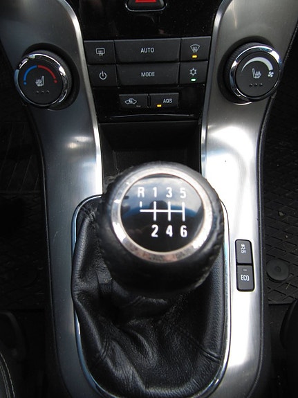 Chevrolet Cruze 8 of 13