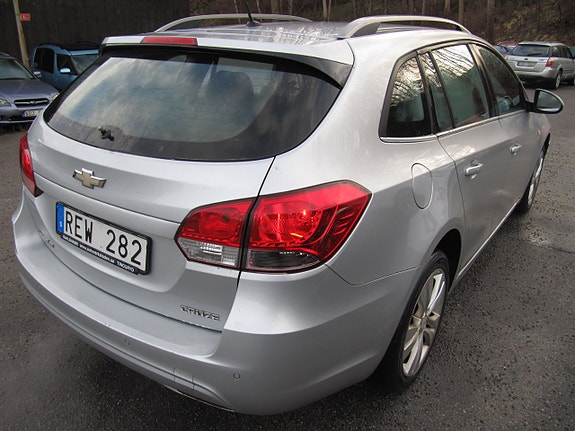 Chevrolet Cruze 5 of 5